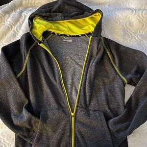 Tek Gear Boys XL. 18/20 hooded sweatshirt gray and yellow trim